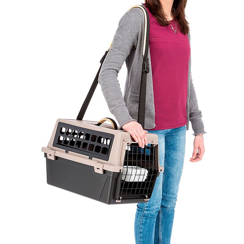 Переноска для животных FERPLAST Atlas 20 Trendy+ (черная, с ремнём) 37х58х32см
